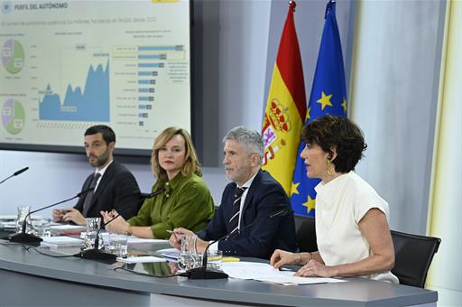 Los ministros Bustinduy, Alegría, Marlaska y Saiz, en la rueda de prensa tras el Consejo de Ministros