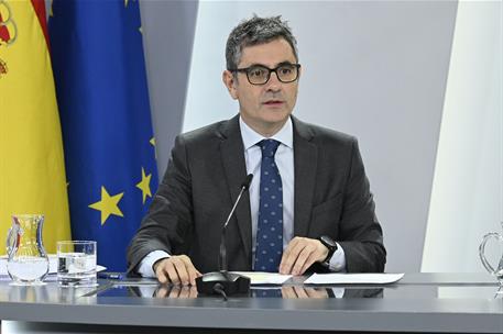 28/10/2025. Rueda de prensa tras el Consejo de Ministros: Félix Bolaños, Pilar Alegría y Diana Morant. El ministro de la Presidencia, Justic...