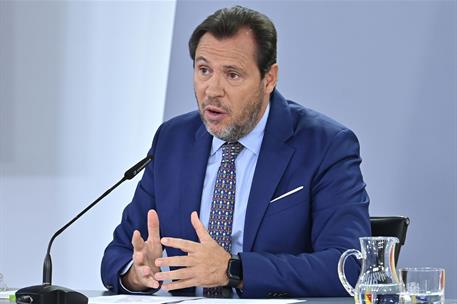 29/07/2025. Rueda de prensa tras el Consejo de Ministros: Oscar Puente, Pilar Alegría, Yolanda Díaz y Óscar López. El ministro de Transporte...