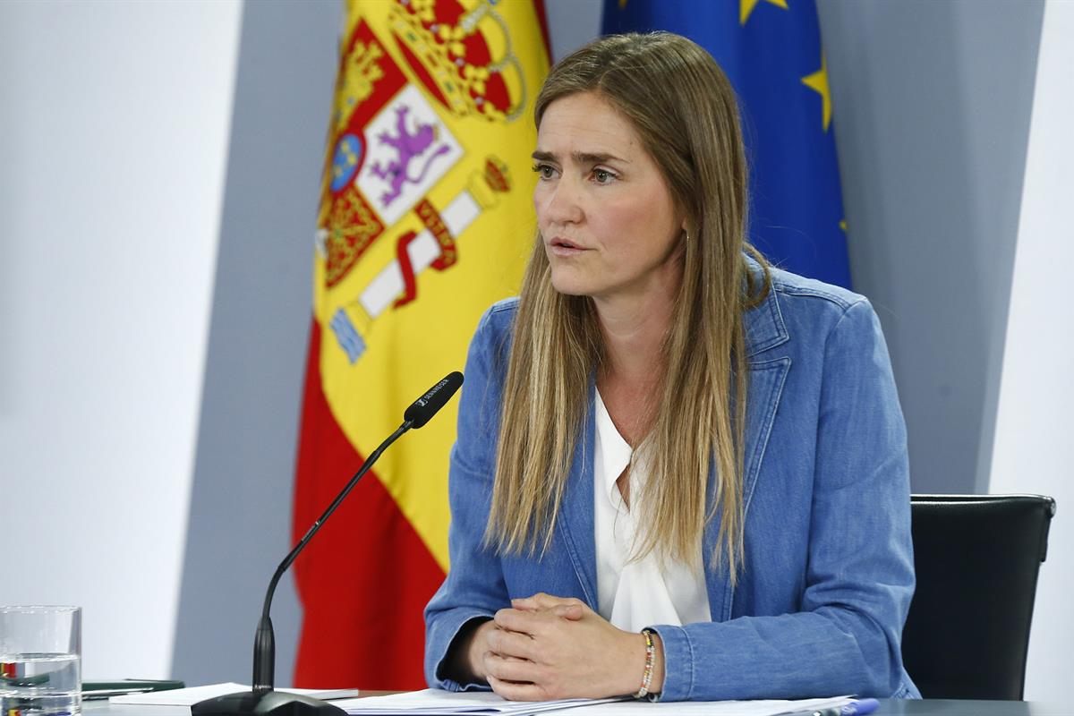 30/04/2025. Rueda de prensa tras el Consejo de Ministros extraordinario: Sara Aagesen, Pilar Alegría y Carlos Cuerpo. La vicepresidenta terc...