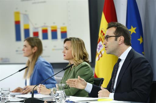 Sara Aagesen, Pilar Alegría y Carlos Cuerpo durante la rueda de prensa posterior al Consejo de Ministros