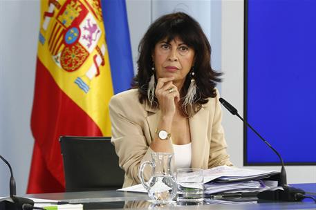30/09/2025. Rueda de prensa tras el Consejo de Ministros: Ángel Víctor Torres, Pilar Alegría, y Ana Redondo. La ministra de Igualdad, Ana Re...