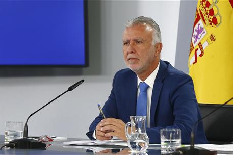 30/09/2025. Rueda de prensa tras el Consejo de Ministros: Ángel Víctor Torres, Pilar Alegría, y Ana Redondo. El ministro de Política Territo...