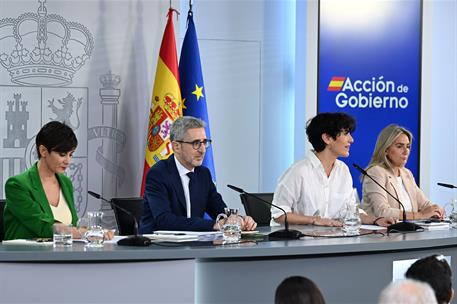 2/06/2026. Consejo de Ministros: Rodríguez, España, Saiz, Tolón. Los ministros Isabel Rodríguez, Arcadi España, Elma Saiz y Milagros Tolón d...