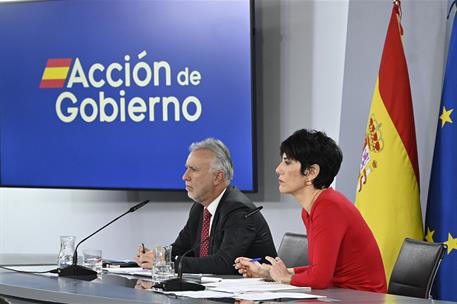 3/02/2026. Rueda de prensa tras el Consejo de Ministros. El ministro de Política Territorial y Memoria Democrática, Ángel Víctor Torres, y l...