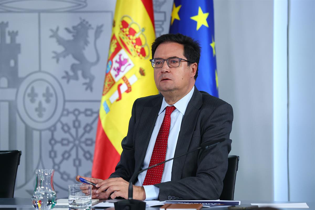 El ministro para la Transformaci&oacute;n Digital y de la Funci&oacute;n P&uacute;blica, &Oacute;scar L&oacute;pez, en la rueda de prensa del Consejo de Ministros