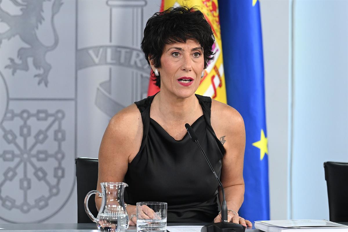 La ministra de Inclusi&oacute;n, Seguridad Social y Migraciones y portavoz del Gobierno, Elma Saiz durante la rueda de prensa