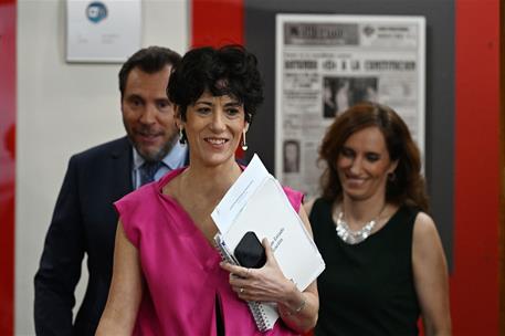 9/06/2026. Consejo de Ministros: Saiz, Puente y García. La ministra de Inclusión, Seguridad Social y Migraciones, Elma Saiz, el ministro de ...