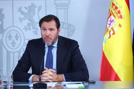 14/04/2026. Consejo de Ministros: Puente. El ministro de Transportes y Movilidad Sostenible, Óscar Puente, durante la rueda de prensa tras e...