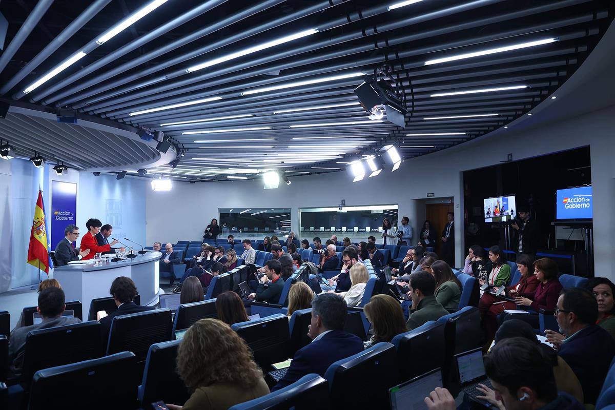 14/04/2026. Press conference after the Council of Ministers. The Minister for the Presidency, Justice and Parliamentary Relations, Félix Bol...