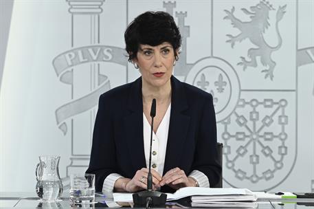 17/02/2026. Rueda de prensa tras el Consejo de Ministros: María Jesús Montero, Elma Saiz y Yolanda Díaz. La ministra de Inclusión, Seguridad...