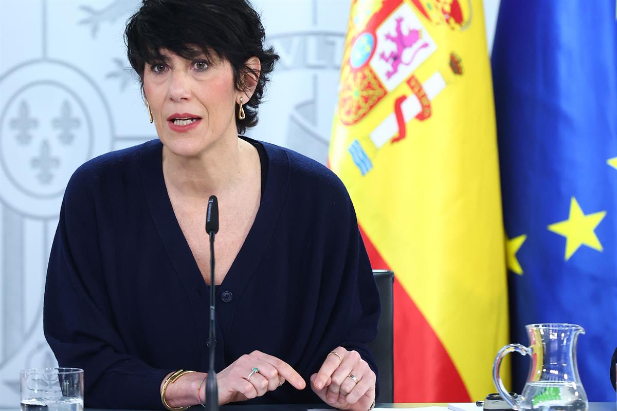 17/03/2026. Rueda de prensa tras el Consejo de Ministros: Elma Saiz. La ministra de Inclusión, Seguridad Social y Migraciones y portavoz del...