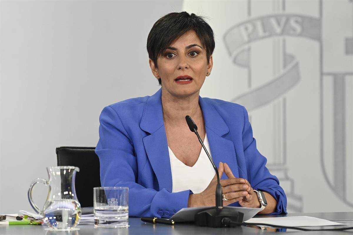 21/04/2026. Consejo de Ministros: Rodríguez. La ministra de Vivienda y Agenda Urbana, Isabel Rodríguez, en la rueda de prensa tras el Consej...