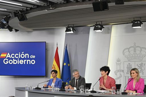 Los ministros Isabel Rodríguez, Fernando Grande-Marlaska, Elma Saiz y Milagros Tolón, en la rueda de prensa del Consejo