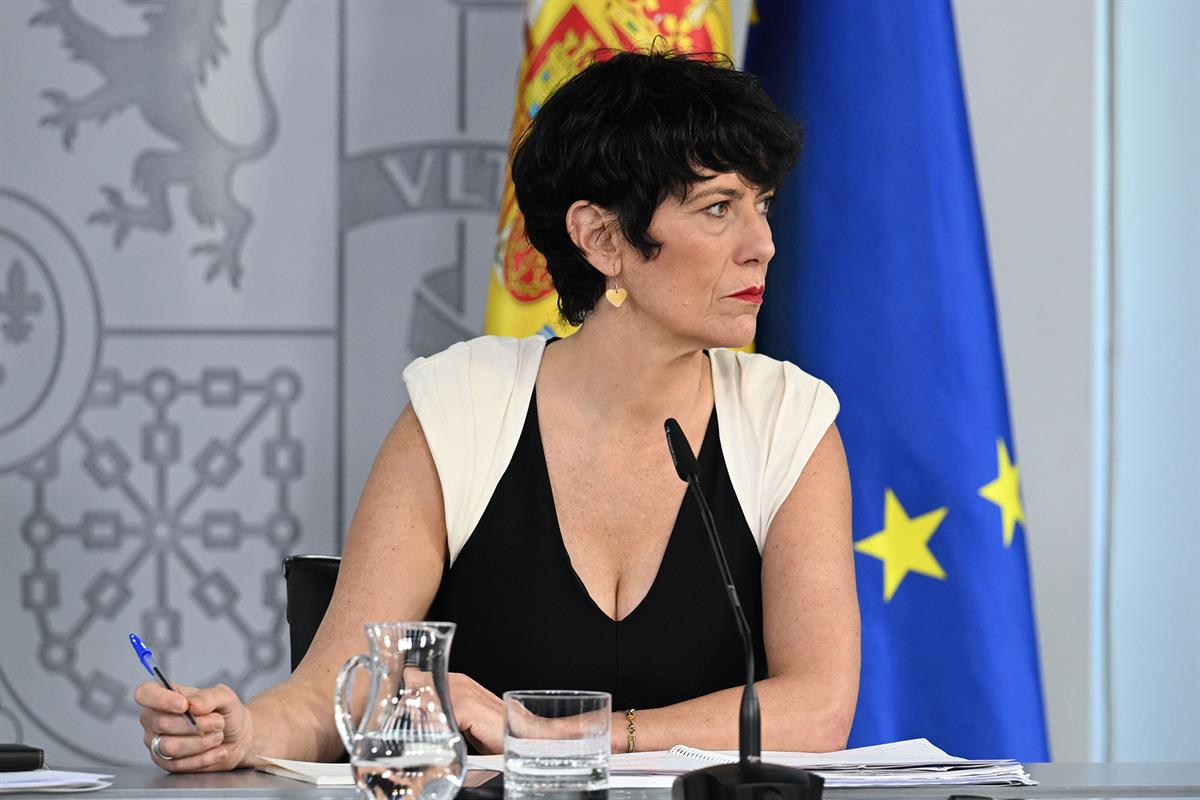 La ministra de Inclusi&oacute;n, Seguridad Social y Migraciones, y portavoz del Gobierno, Elma Saiz, durante la rueda de prensa