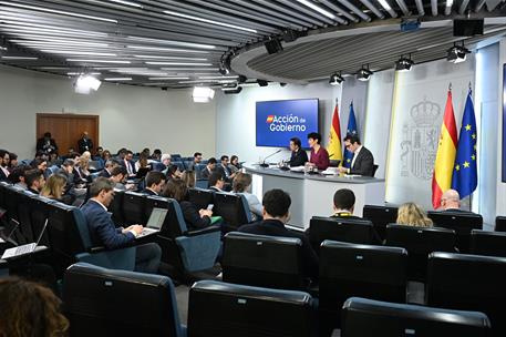 24/03/2026. Rueda de prensa tras el Consejo de Ministros: José Manuel Albares, Elma Saiz y Carlos Cuerpo. El ministro de Asuntos Exteriores,...