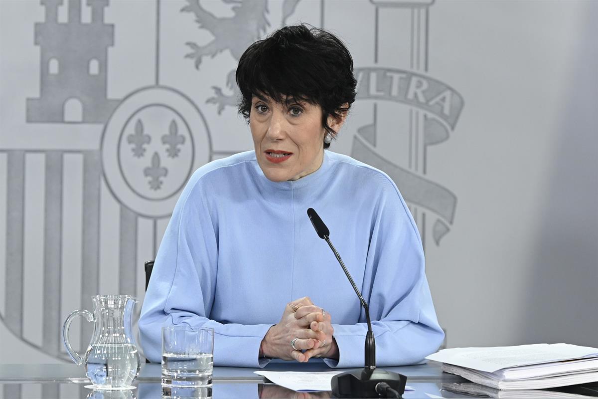 27/01/2026. Rueda de prensa tras el Consejo de Ministros: Elma Saiz. La ministra de Inclusión, Seguridad Social y Migraciones y portavoz del...