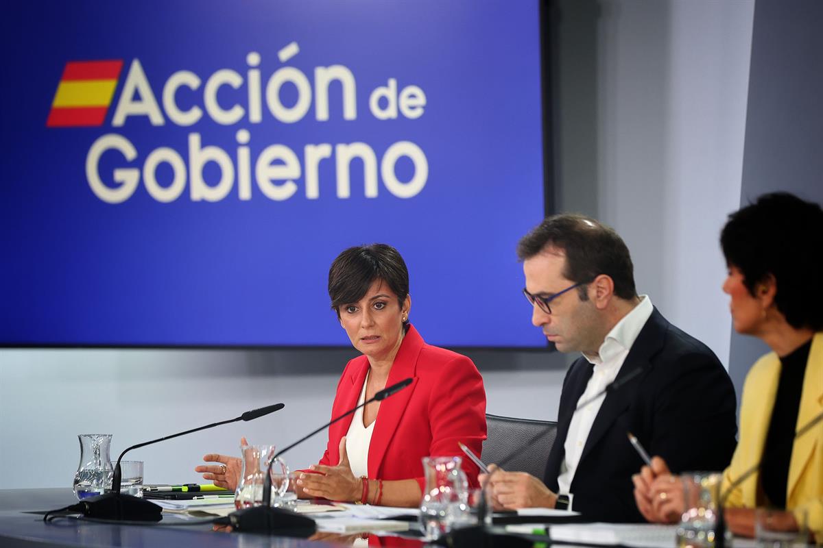 29/09/2026. Rueda de prensa tras el Consejo de Ministros. La ministra de Vivienda y Agenda Urbana, Isabel Rodríguez, atiende a los medios en...