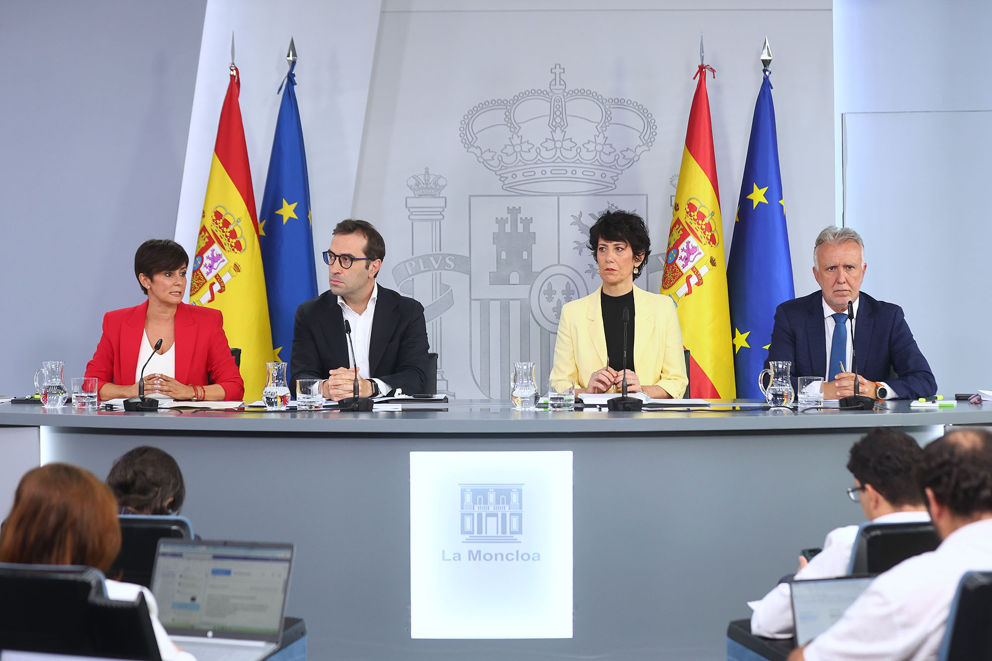 Los ministros de Vivienda, Econom&iacute;a, Inclusi&oacute;n y Pol&iacute;tica Territorial, en la rueda de prensa tras el Consejo de Ministros