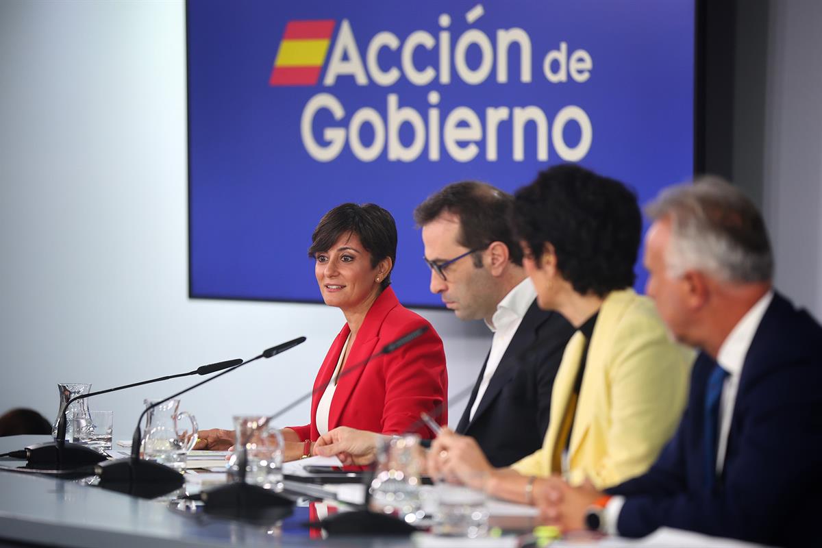 29/09/2026. Rueda de prensa tras el Consejo de Ministros. La ministra de Vivienda y Agenda Urbana, el vicepresidente primero, la portavoz de...