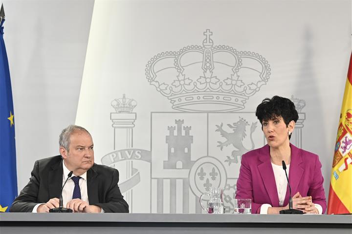 31/03/2026. Rueda de prensa tras el Consejo de Ministros. El ministro de Industria y Turismo, Jordi Hereu, y la ministra de Inclusión, Segur...