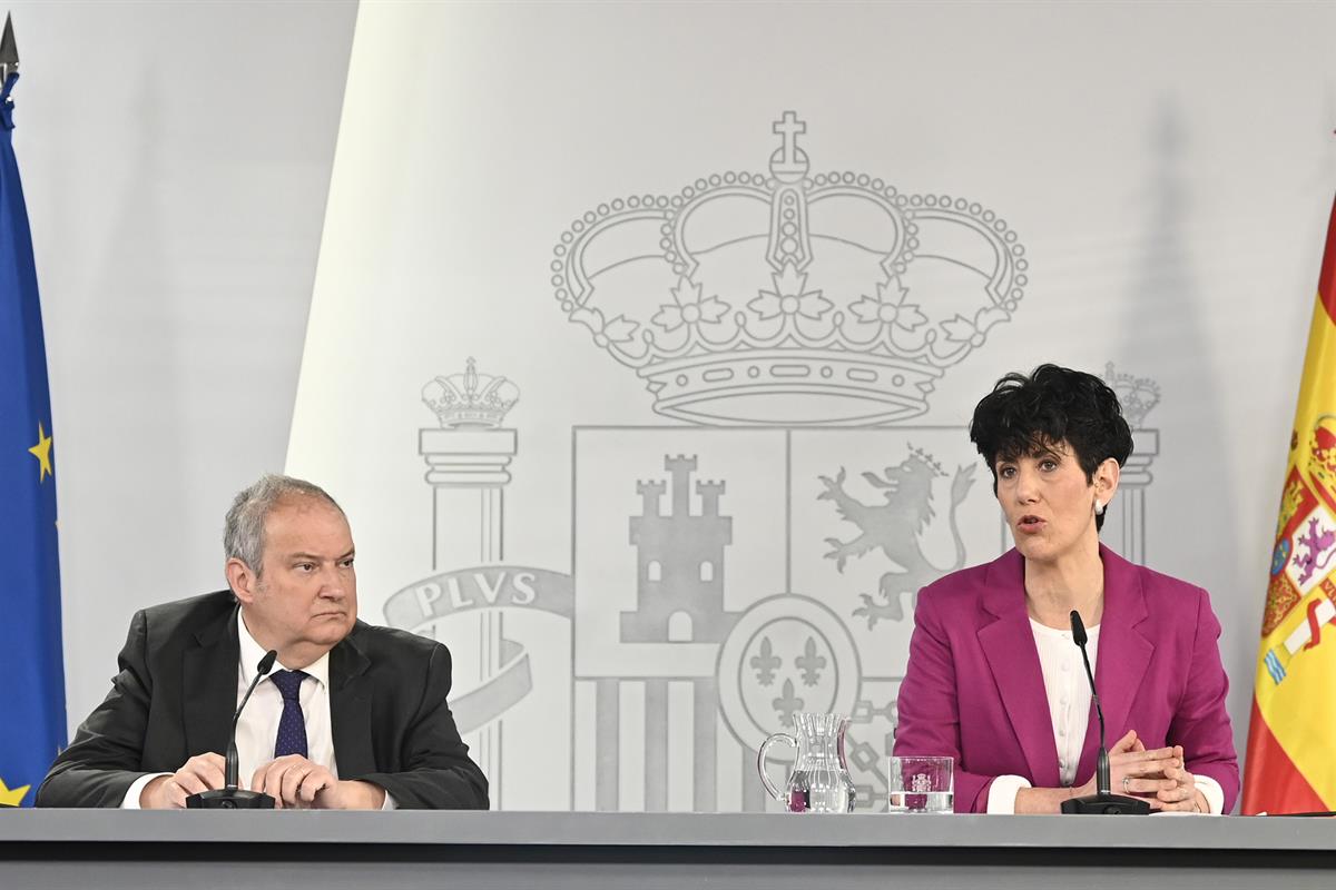 31/03/2026. Rueda de prensa tras el Consejo de Ministros. El ministro de Industria y Turismo, Jordi Hereu, y la ministra de Inclusión, Segur...