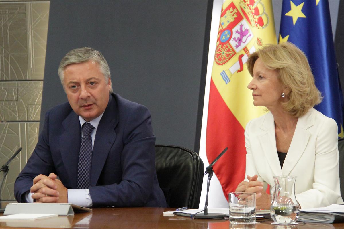 19/08/2011. Consejo de Ministros: José Blanco y Elena Salgado. El ministro de Fomento y ministro Portavoz del Gobierno, José Blanco, y la vi...