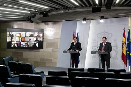 6/04/2020. Rueda de prensa telemática de los ministros de Sanidad y de Transportes, Movilidad y Agenda Urbana. El ministro de Sanidad, Salva...