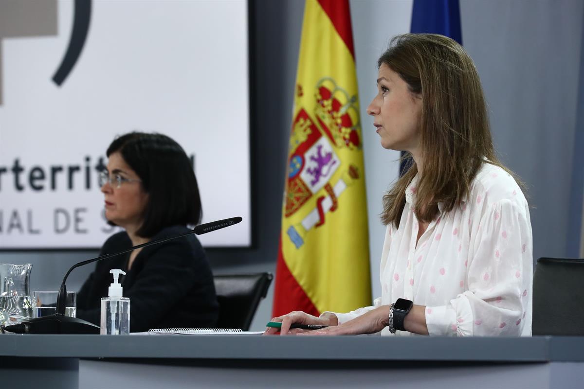 7/04/2021. Reunión del Consejo Interterritorial del Sistema Nacional de Salud. La ministra de Sanidad, Carolina Darias, y la directora de la...