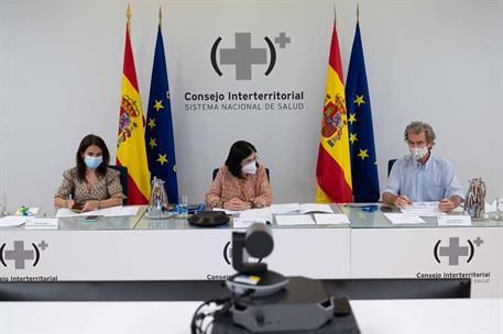 7/07/2021. Reunión del Consejo Interterritorial del Sistema Nacional de Salud. La ministra de Sanidad, Carolina Darias, junto a otros miembr...