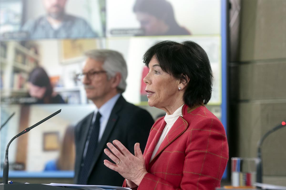 15/04/2020. Rueda de prensa telemática de la ministra de Educación y Formación Profesional y miembros de su departamento. La ministra de Edu...