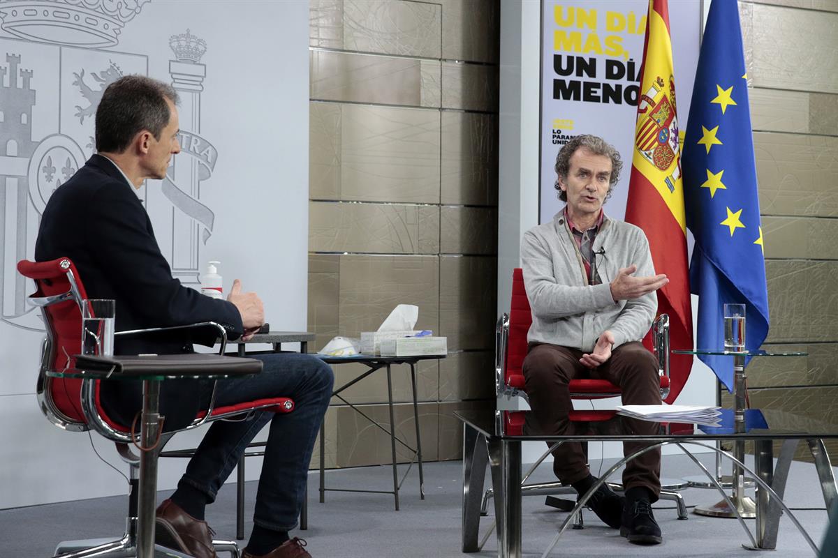 18/04/2020. #LaInfanciaPregunta. El ministro de Ciencia e Innovación, Pedro Duque y el director del Centro de Coordinación de Alertas y Emer...