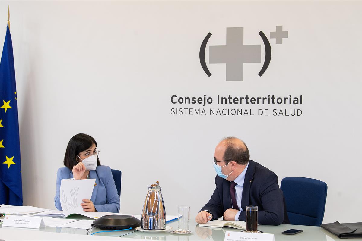 26/05/2021. Reunión del Consejo Interterritorial del Sistema Nacional de Salud. La ministra de Sanidad, Carolina Darias, junto al ministro d...