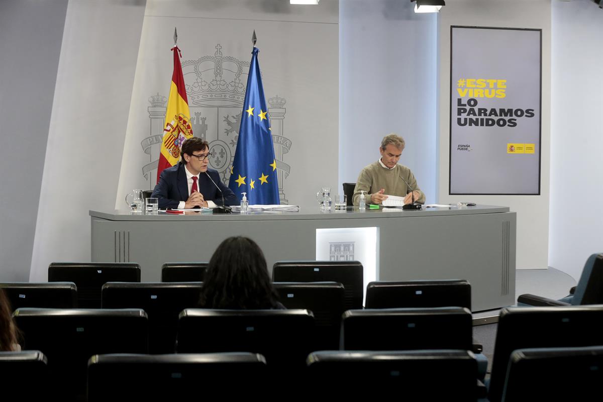 28/09/2020. Rueda de prensa del ministro de Sanidad y del director del CCAES. El ministro de Sanidad, Salvador Illa, y el director del Centr...