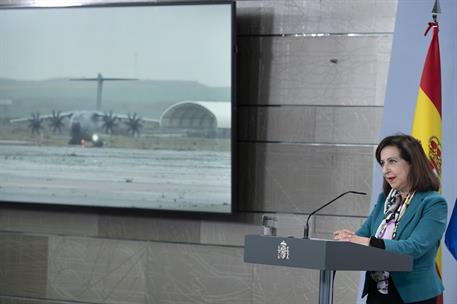 30/03/2020. Rueda de prensa de los ministros de Defensa y de Transportes, Movilidad y Agenda Urbana. La ministra de Defensa, Margarita Roble...