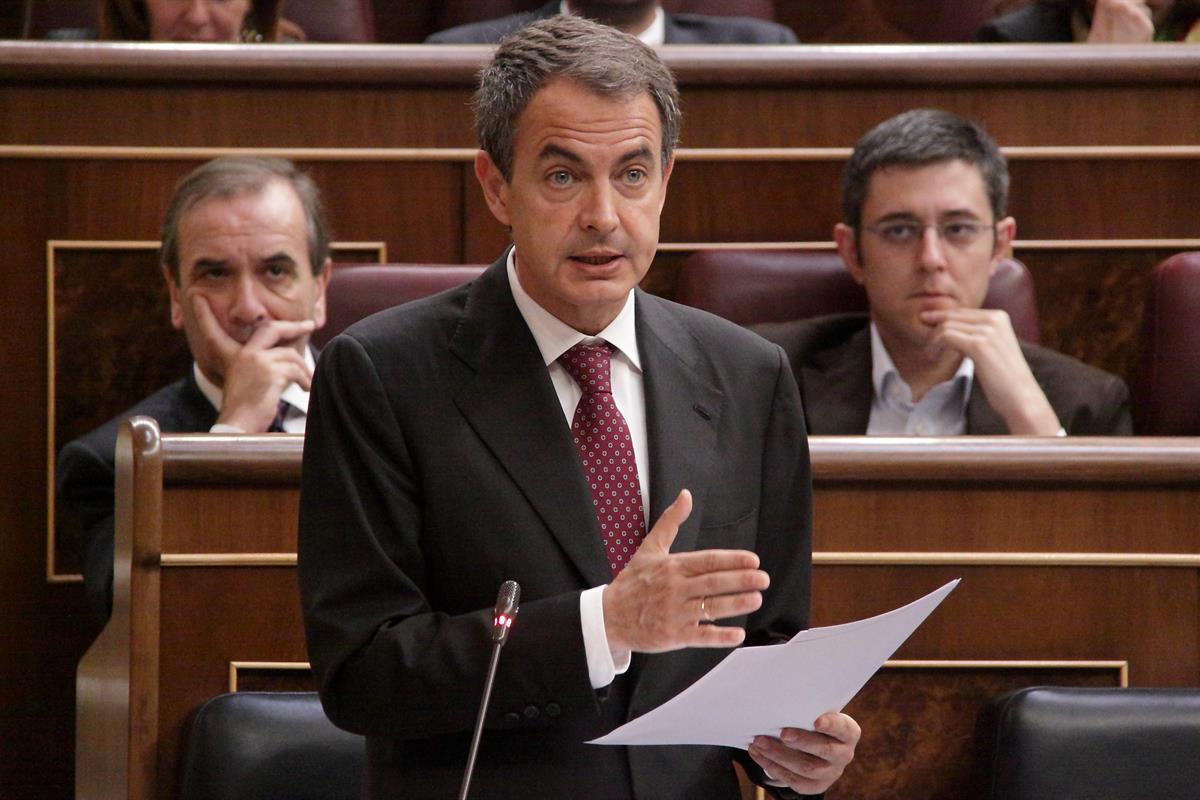 8/06/2011. El presidente asiste a la sesión de control al Gobierno en el Congreso. El presidente del Gobierno, José Luis Rodríguez Zapatero,...