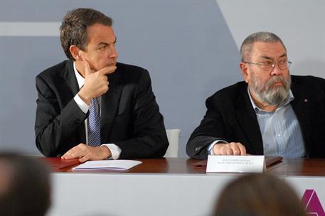 2/02/2011. El presidente preside la firma del Acuerdo Social y Económico. El presidente del Gobierno, José Luis Rodríguez Zapatero, en un mo...
