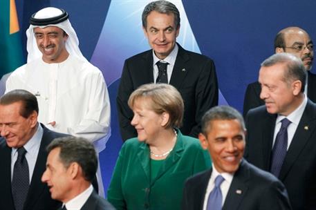 3/11/2011. El presidente asiste a la Cumbre del G-20. Los jefes de estado y de Gobierno que asisten a la Cumbre del G-20, posan para la foto...