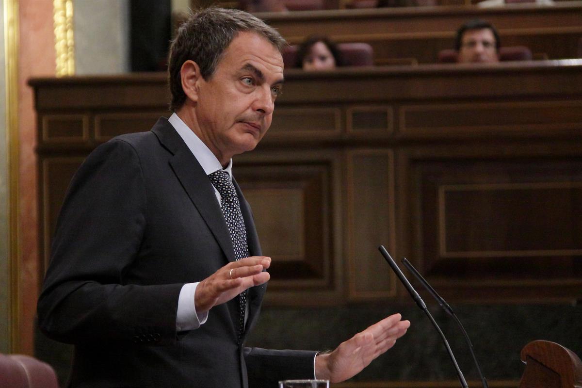 23/08/2011. El presidente informa de las nuevas medidas económicas. El presidente del Gobierno, José Luis Rodríguez Zapatero, en un momento ...
