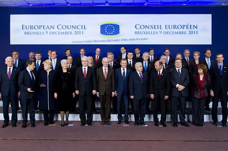 9/12/2011. El presidente del Gobierno asiste al Consejo Europeo. Los jefes de Estado y de Gobierno de la Unión Europea posan para la foto de...