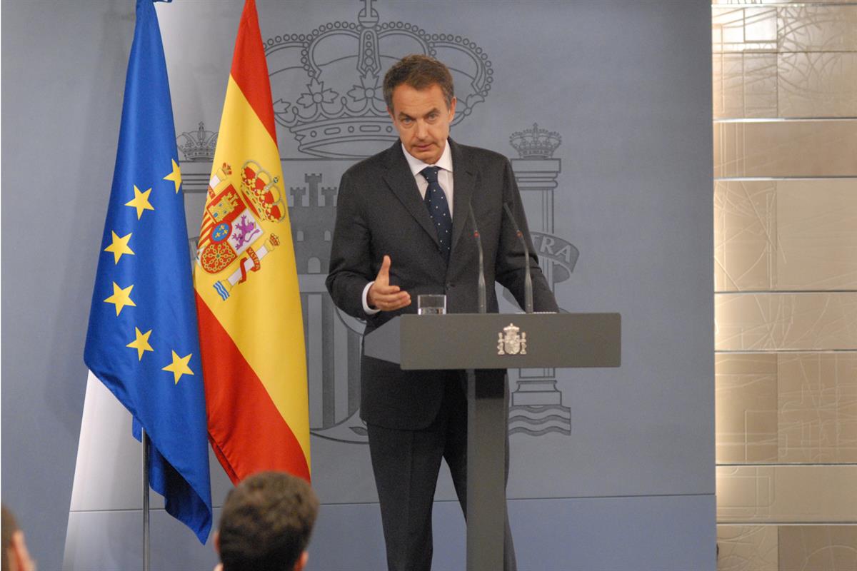 11/07/2011. El presidente del Gobierno anuncia la remodelación del Ejecutivo. El presidente del Gobierno, José Luis Rodríguez Zapatero, dura...