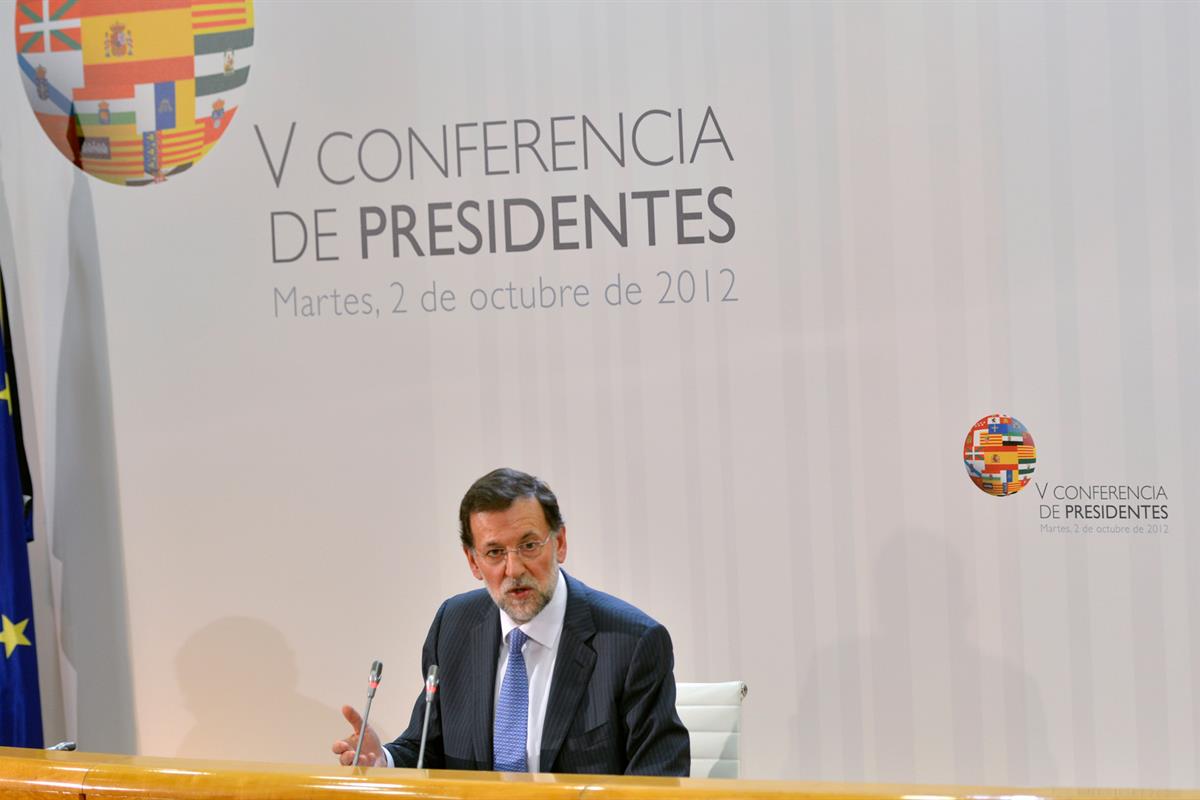 2/10/2012. Mariano Rajoy preside la V Conferencia de Presidentes. El presidente del Gobierno, Mariano Rajoy, durante la rueda de prensa post...