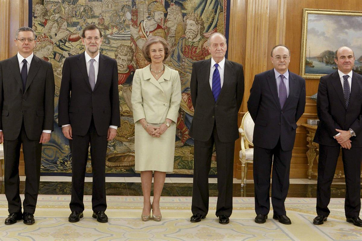 11/06/2012. Rajoy asiste a la promesa del nuevo gobernador del Banco de España. El presidente del Gobierno ha asistido en el Palacio de la Z...