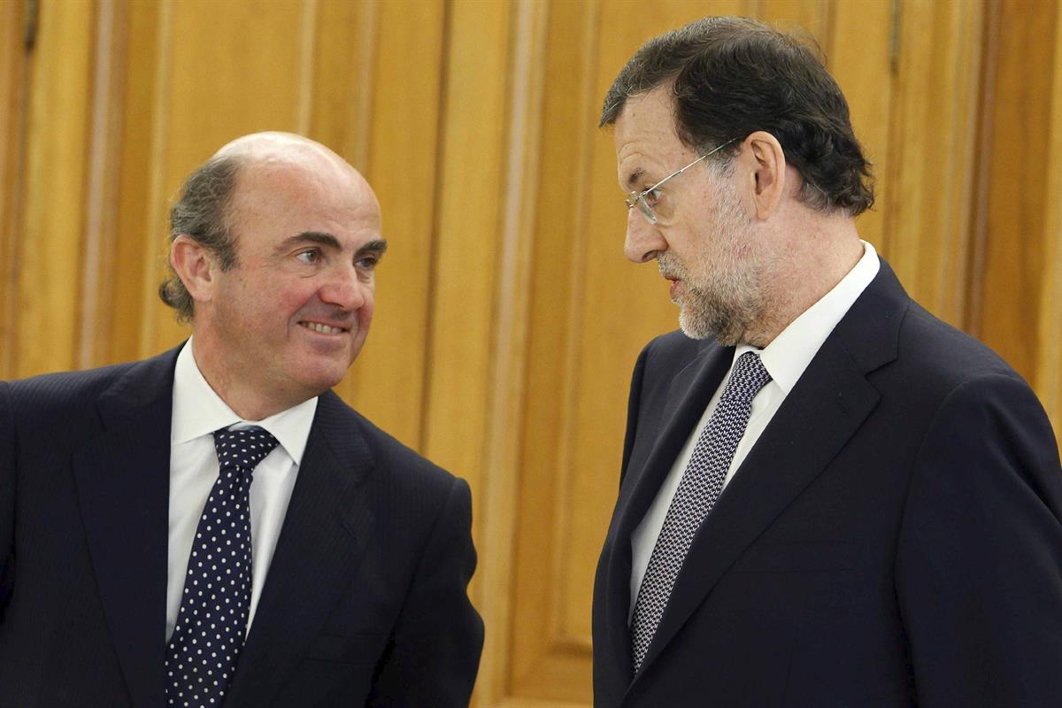 11/06/2012. Rajoy asiste a la promesa del nuevo gobernador del Banco de España. El presidente del Gobierno ha asistido en el Palacio de la Z...