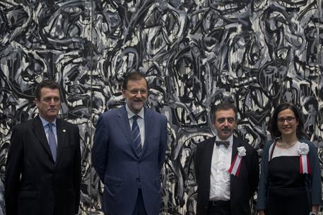 2/10/2013. Viaje del presidente del Gobierno a Japón. El Presidente del Gobierno, Mariano Rajoy, durante su visita a la exposición "Dentro y...