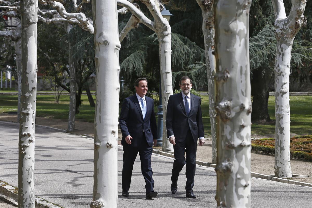 8/04/2013. Rajoy recibe al primer ministro británico. El presidente del Gobierno, Mariano Rajoy, y el primer ministro británico, David Camer...