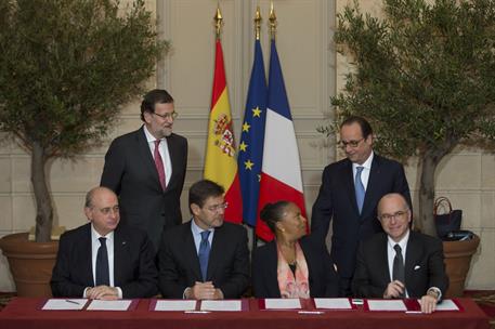 1/12/2014. Rajoy asiste a la XXIV Cumbre franco-española. El presidente del Gobierno, Mariano Rajoy, con el presidente de la República franc...