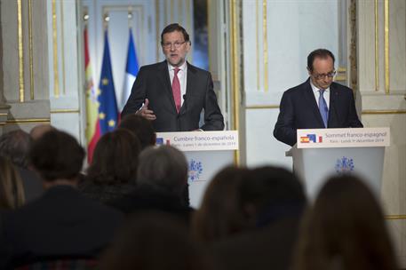 1/12/2014. Rajoy asiste a la XXIV Cumbre franco-española. El presidente del Gobierno, Mariano Rajoy, y el presidente de la República frances...