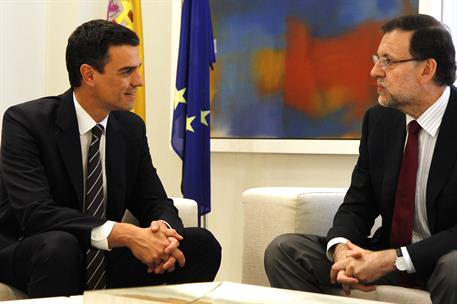 28/07/2014. Mariano Rajoy recibe al secretario general del PSOE, Pedro Sánchez. El presidente del Gobierno, Mariano Rajoy, y el secretario g...