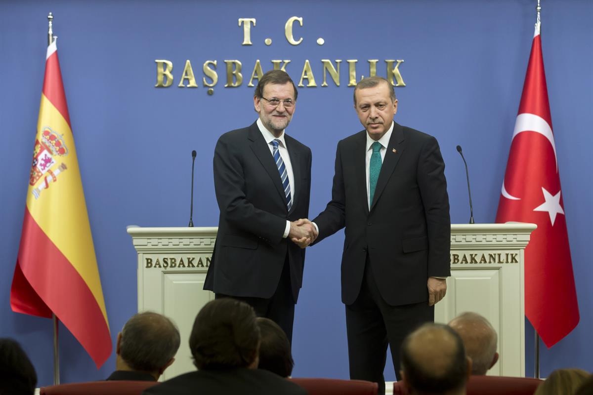 11/02/2014. Rajoy asiste a la V Reunión de Alto Nivel turco-española. El presidente del Gobierno, Mariano Rajoy, y el primer ministro de la ...